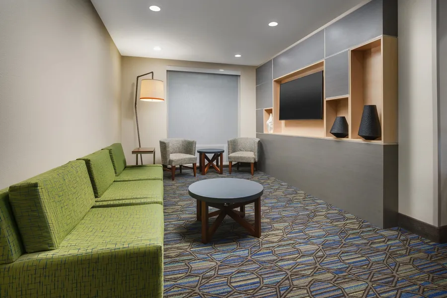 Holiday Inn Express & Suites Oakhurst - Yosemite Park Area by IHG hotel detail image 2