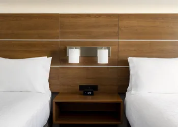 Holiday Inn Express & Suites Oakhurst - Yosemite Park Area by IHG hotel thumbnail 3