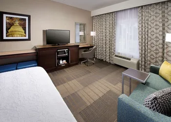 Hampton Inn & Suites Falls Church hotel thumbnail 5