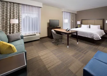 Hampton Inn & Suites Falls Church hotel thumbnail 6