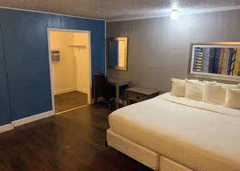 Sawmill Lodges Motel hotel thumbnail 5