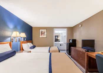 Value Inn Kenosha I-94 - Exit 344 hotel thumbnail 6