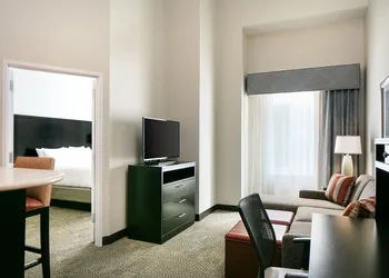 Staybridge Suites Des Moines Downtown by IHG hotel thumbnail 3