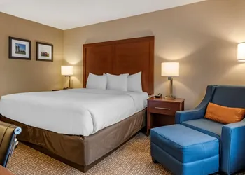 Comfort Inn PA Turnpike - 1-81 hotel thumbnail 6
