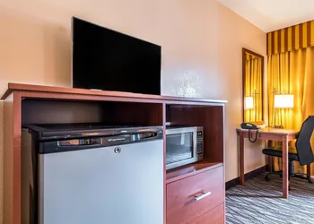 SureStay Hotel by Best Western Wenatchee hotel thumbnail 4