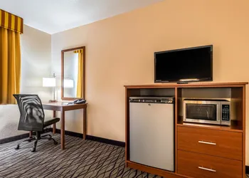 SureStay Hotel by Best Western Wenatchee hotel thumbnail 7