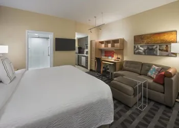 TownePlace Suites by Marriott Ottawa Kanata hotel thumbnail 3