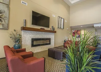 Comfort Suites Regina hotel thumbnail 5