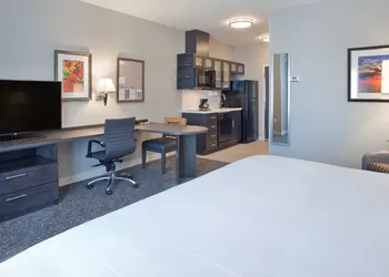 Candlewood Suites Kearney by IHG hotel thumbnail 7
