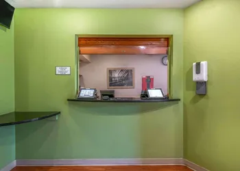 Extended Stay America Select Suites - Lake Worth hotel thumbnail 2