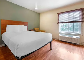 Extended Stay America Select Suites - Lake Worth hotel thumbnail 6