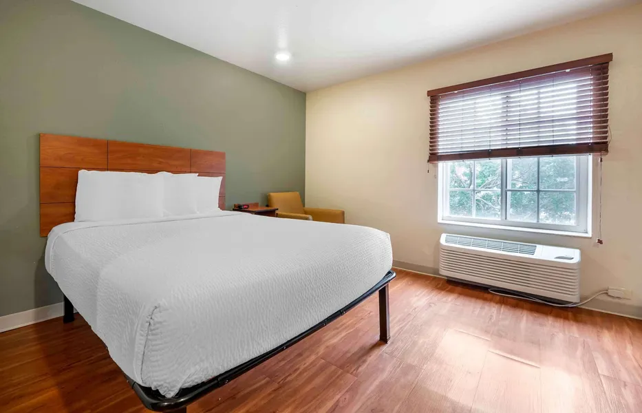 Extended Stay America Select Suites - Lake Worth hotel detail image 6