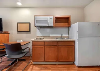 Extended Stay America Select Suites - Lake Worth hotel thumbnail 8