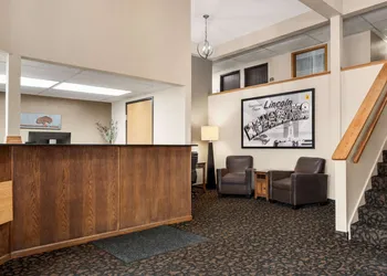 Super 8 by Wyndham Lincoln North hotel thumbnail 4