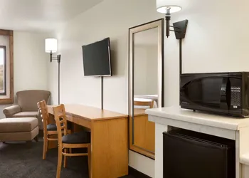 Travelodge by Wyndham Belen hotel thumbnail 5