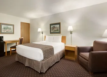 Travelodge by Wyndham Belen hotel thumbnail 6