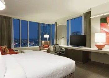 Hilton Garden Inn Calgary Downtown hotel thumbnail 8