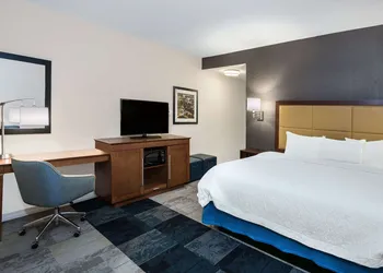 Hampton Inn & Suites San Antonio Brooks City Base hotel thumbnail 6