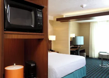 Fairfield Inn & Suites by Marriott Omaha West hotel thumbnail 8