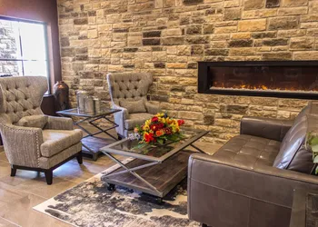 Cobblestone Hotel & Suites – Chippewa Falls hotel thumbnail 5