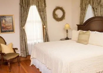 Delta Street Inn hotel thumbnail 2