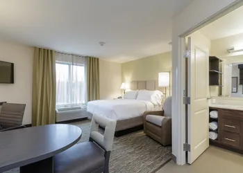 Candlewood Suites Mishawaka North by IHG hotel thumbnail 8