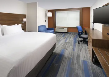 Holiday Inn Express & Suites Altoona by IHG hotel thumbnail 6