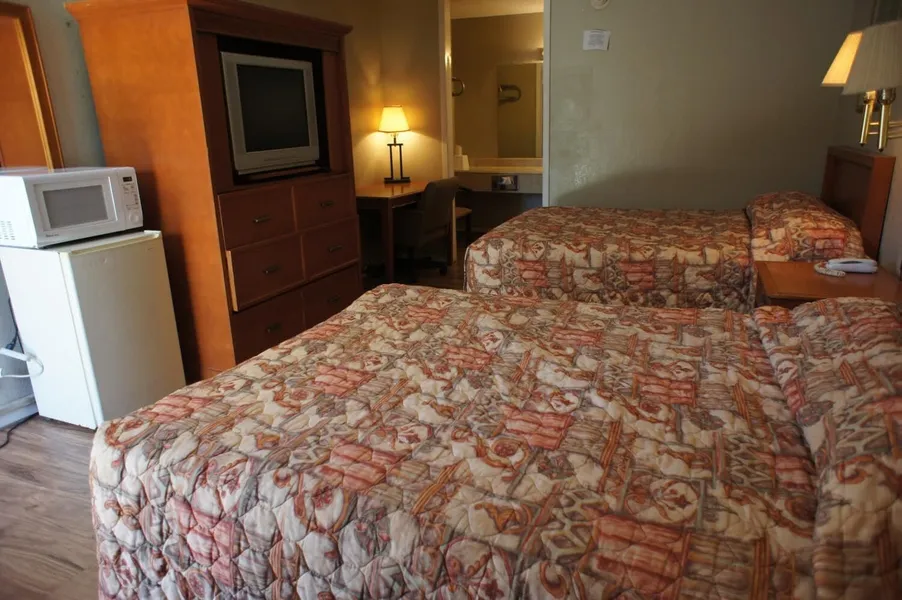 Executive Inn & Suites hotel detail image 2