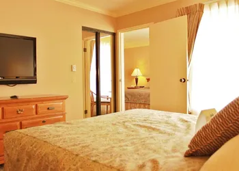 Columbus Motor Inn hotel thumbnail 5