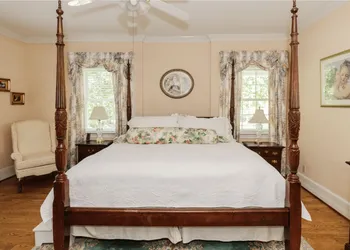 The Virginia Cliffe Inn hotel thumbnail 8