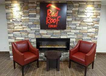 Red Roof Inn Indianapolis - Castleton hotel thumbnail 4