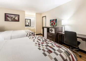 Red Roof Inn Indianapolis - Castleton hotel thumbnail 8