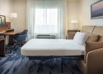 Fairfield Inn & Suites by Marriott Lincoln Southeast hotel thumbnail 7