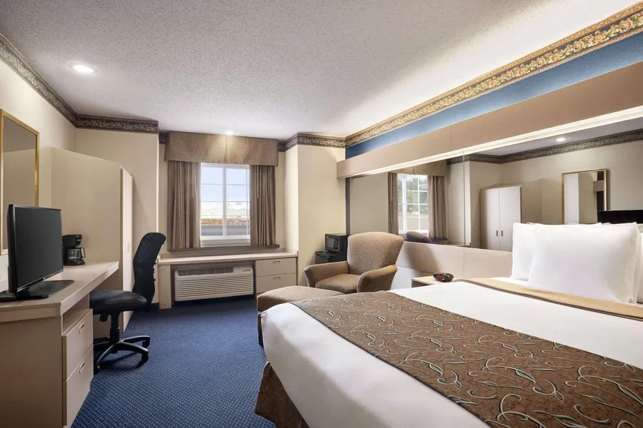 Travelodge by Wyndham Fort Scott hotel detail image 6