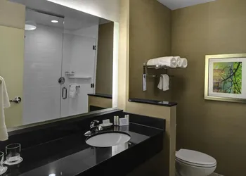 Fairfield Inn & Suites by Marriott Douglas hotel thumbnail 3