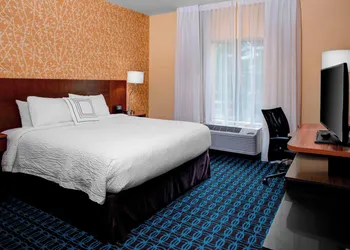 Fairfield Inn & Suites by Marriott Douglas hotel thumbnail 7