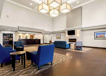 Comfort Suites Rensselaer near Fair Oaks hotel thumbnail 2