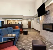 Comfort Suites Rensselaer near Fair Oaks hotel detail image 4