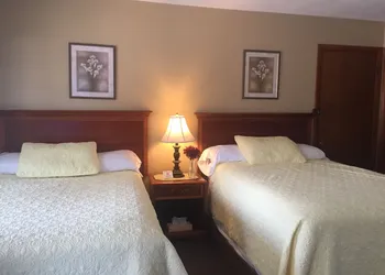 Milford Motel On The River hotel thumbnail 2