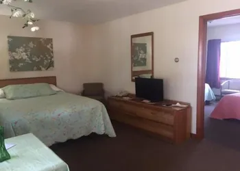 Milford Motel On The River hotel thumbnail 3