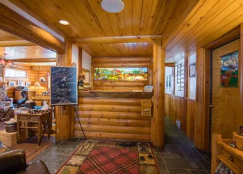 Baker Creek By Basecamp hotel thumbnail 2