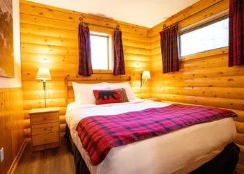 Baker Creek By Basecamp hotel thumbnail 4