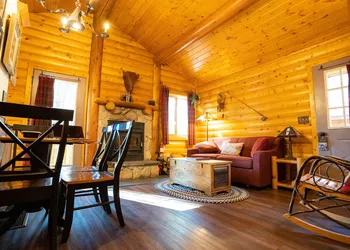 Baker Creek By Basecamp hotel thumbnail 6