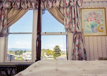 Cliff Crest Bed & Breakfast hotel thumbnail 7