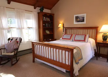 Joshua Grindle Inn hotel thumbnail 7