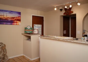 Economy Inn hotel thumbnail 3