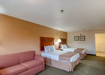 Park Tower Inn hotel thumbnail 7