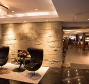 Qualicum Beach Inn hotel detail image 3