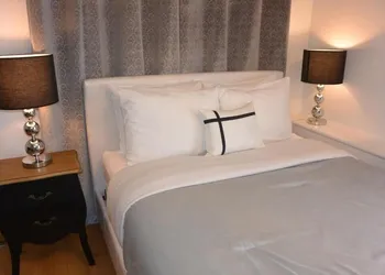 Manoir Sainte Geneviève hotel thumbnail 3