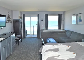 Starfish Manor Oceanfront Hotel hotel thumbnail 4